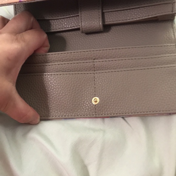 🌸NEW🌸 Julia Buxton RFID Reader Shield Flower Wallet - Picture 8 of 16